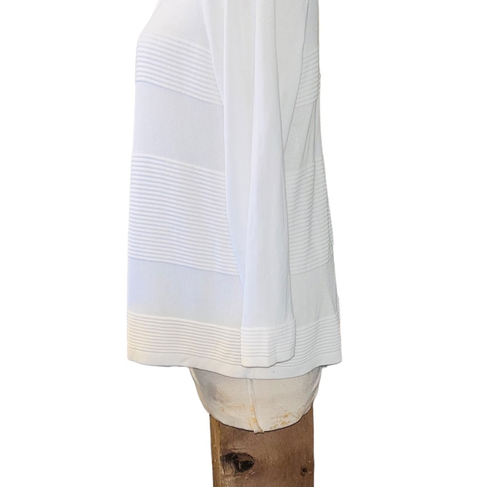 NWT!! CYRUS light weight sweater jacket. Color white  size M.  NWT!!! - Picture 6 of 12